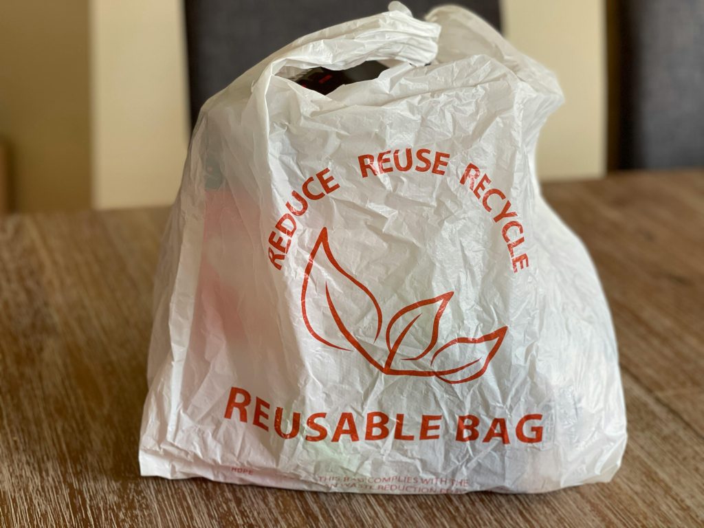 Waste recying bag